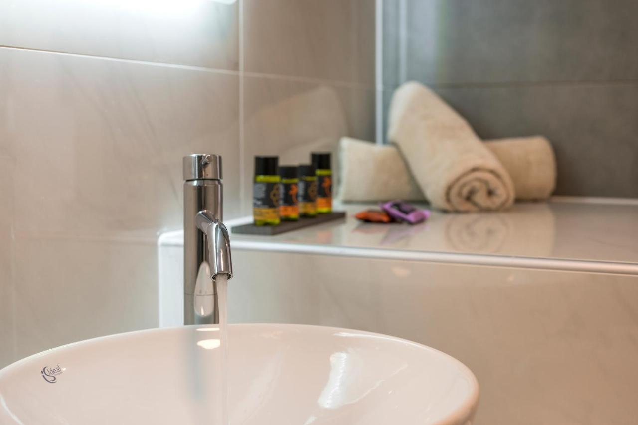 Quarters Luxury Apts Ханя Екстериор снимка