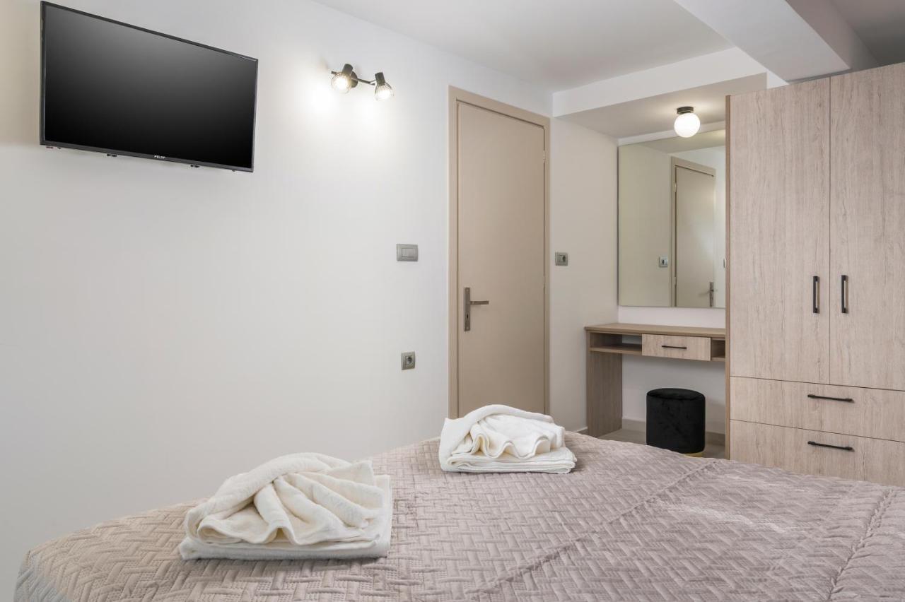 Quarters Luxury Apts Ханя Екстериор снимка